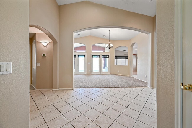 8205 S 45th Ln in Phoenix, AZ - Building Photo - Building Photo