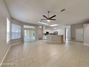 250 Parkview Dr in Palm Coast, FL - Building Photo - Building Photo