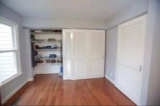 10443 Ghentwood Row, Unit Room A in Blue Ridge Manor, KY - Building Photo - Building Photo