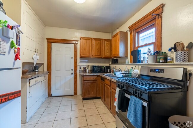 807 S Main St in Ann Arbor, MI - Building Photo - Building Photo