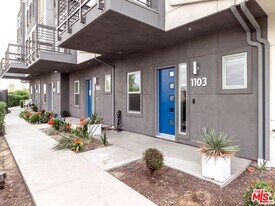 2753 Waverly Dr in Los Angeles, CA - Building Photo