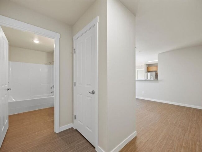 6005F Chapel Hill Blvd in Pasco, WA - Building Photo - Building Photo