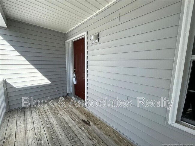 267 Waterdown Dr in Fayetteville, NC - Foto de edificio - Building Photo