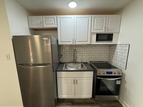 3912 Kirkup Ave in Cincinnati, OH - Building Photo - Building Photo