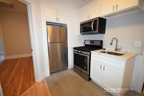 8 Gardner St-Unit -A7 in Boston, MA - Building Photo