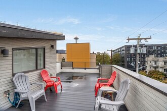 720 3rd Ave N in Seattle, WA - Building Photo - Building Photo