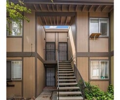 2090 Highview Ct in Reno, NV - Building Photo