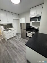 67 Hanford Ave in Bridgeport, CT - Building Photo - Building Photo