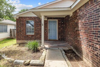 104 Brentwood Dr in Leander, TX - Building Photo - Building Photo