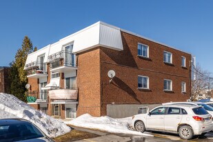 2265 De Vérone Rue in Laval, QC - Building Photo