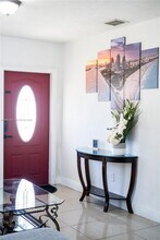 690 E 10th Ave in Hialeah, FL - Building Photo - Building Photo