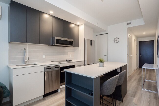 1425 Avenue Overdale in Montréal, QC - Building Photo - Building Photo