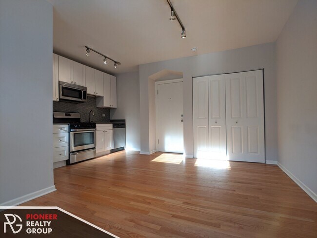 2832 W Palmer St in Chicago, IL - Building Photo - Building Photo