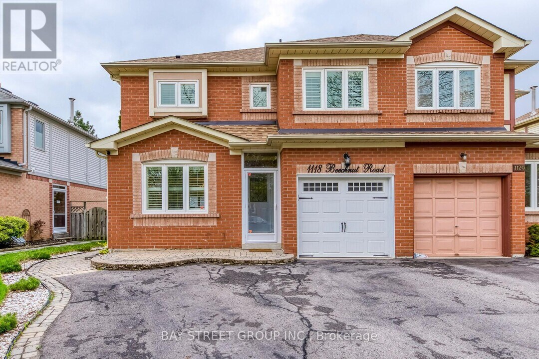 1118 Beechnut Rd in Oakville, ON - Building Photo