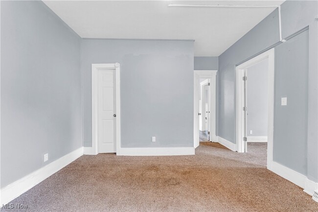 property at 204 Broad Ave NW