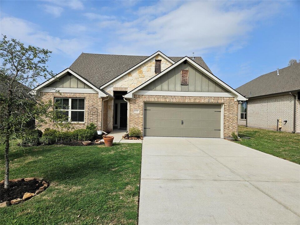 139 Abner Ln in Montgomery, TX - Building Photo