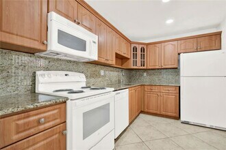 8287 SW 128th St in Miami, FL - Building Photo - Building Photo