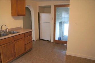 106 W 5th S St in Mount Olive, IL - Building Photo - Building Photo