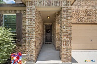 220 Hinge Creek in Cibolo, TX - Building Photo - Building Photo