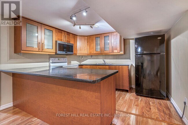 56 Cooperage Crescent in Richmond Hill, ON - Building Photo - Building Photo