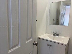 214 NW 46th Ave in Miami, FL - Building Photo - Building Photo
