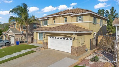 15696 Pecan Ln in Fontana, CA - Building Photo - Building Photo