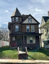 522 E Chestnut St, Unit 522 E. Chestnut St. #2 in Washington, PA - Building Photo