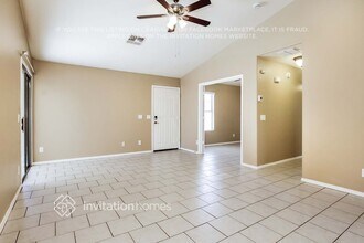 16002 W Latham St in Goodyear, AZ - Foto de edificio - Building Photo