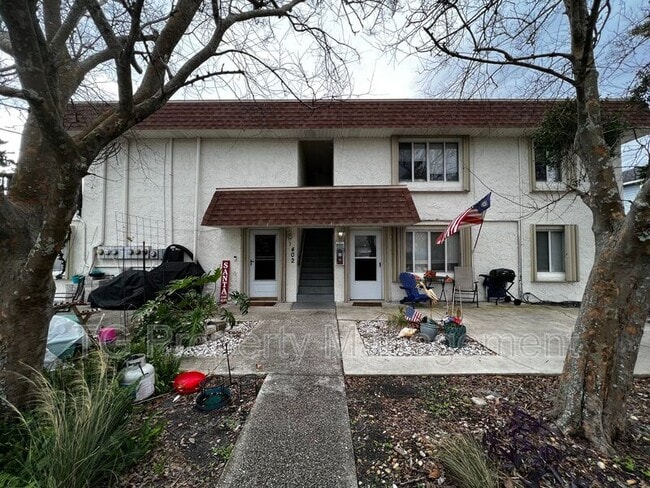 402 Lower 8th Ave in Jacksonville Beach, FL - Building Photo - Building Photo