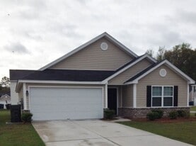 41 Amber Dr in Port Wentworth, GA - Building Photo