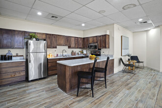 Acacia Park Apartments in El Paso, TX - Building Photo - Building Photo