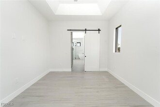 4328 NW 27th Ln in Cape Coral, FL - Foto de edificio - Building Photo