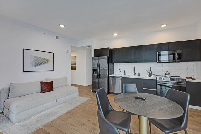 398 NE 5th St in Miami, FL - Foto de edificio - Building Photo