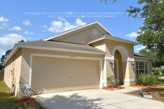 10544 Egret Haven Ln in Riverview, FL - Foto de edificio - Building Photo