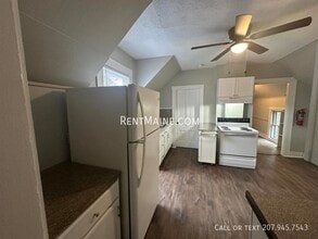 439 Fourth St in Old Town, ME - Foto de edificio - Building Photo