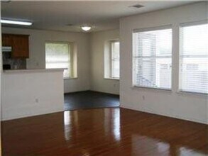 15534 Sarah's Creek Dr in Pflugerville, TX - Building Photo - Building Photo