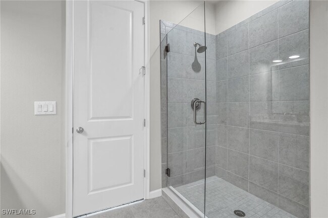 property at 4595 Arboretum Cir