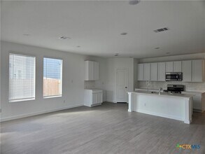 829 El Camino Ct in Seguin, TX - Building Photo - Building Photo