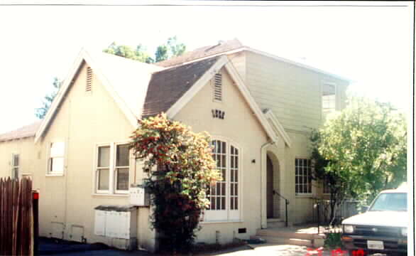 1332 El Camino Real in Burlingame, CA - Foto de edificio