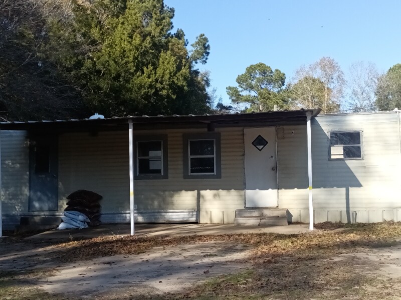 5457 Creel St in Graceville, FL - Foto de edificio