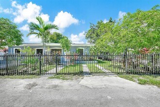 6430 NE 1st Ct in Miami, FL - Building Photo - Building Photo