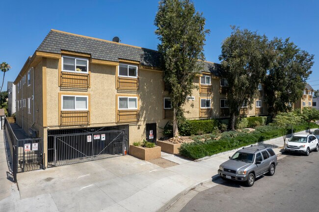 Magnolia Arts Hoa in North Hollywood, CA - Foto de edificio - Building Photo