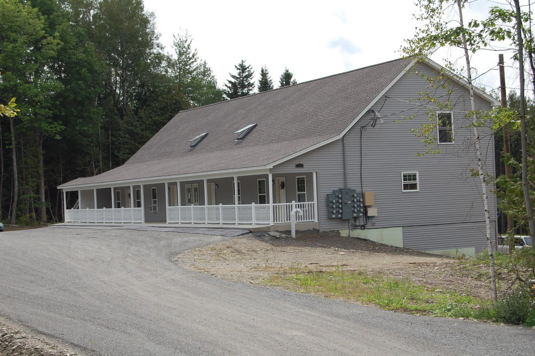 52 Village Dr in Corinth, ME - Building Photo
