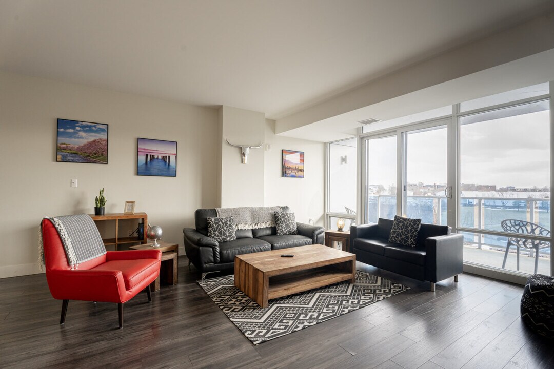 50 Bedford Hwy in Halifax, NS - Building Photo