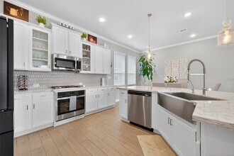 2013 Kirby Landing Dr in Houston, TX - Building Photo - Building Photo