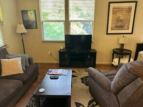 1919 4th St, Unit Downtown Treehouse in Sacramento, CA - Building Photo - Building Photo