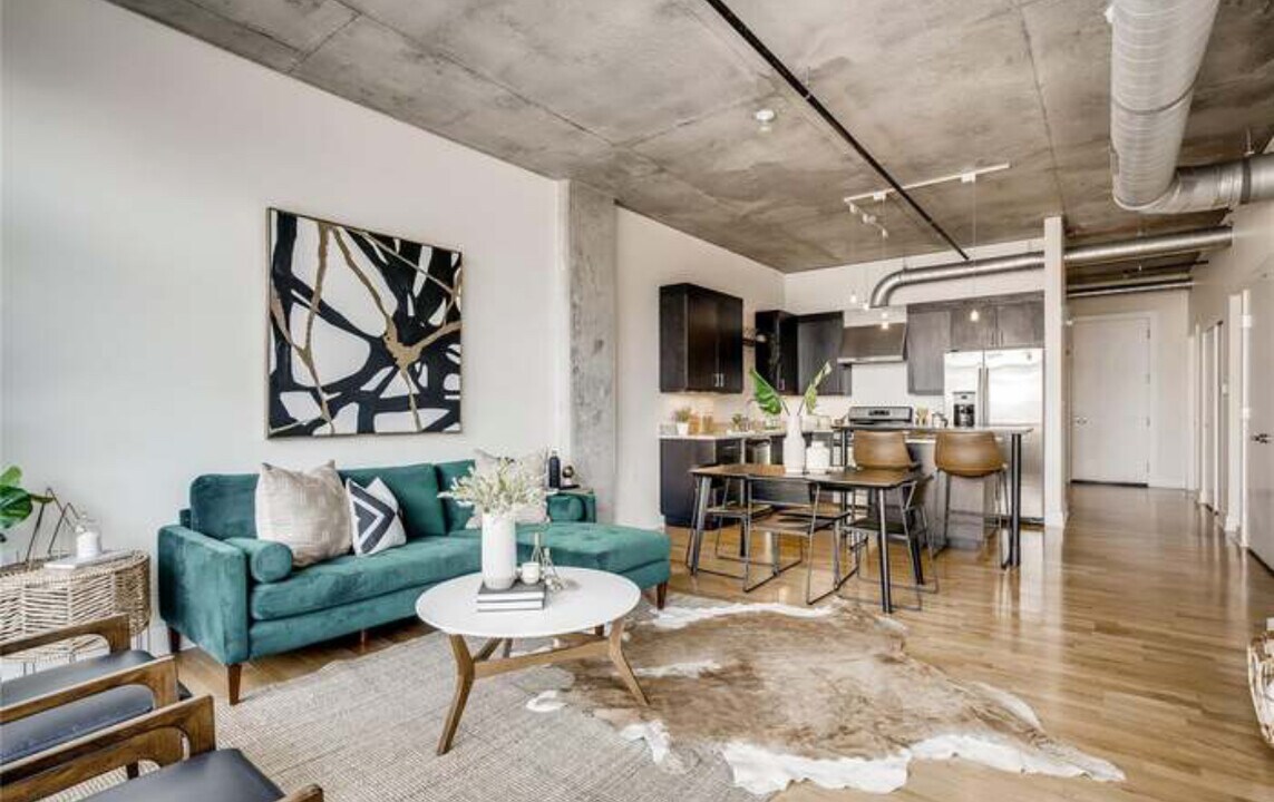 2210 Blake St, Unit 309 in Denver, CO - Building Photo