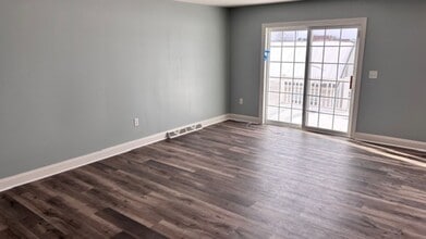 785 Oak Leaf Ln in Harrisburg, PA - Building Photo - Building Photo