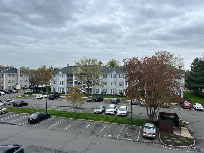 262 Kempsey Dr in North Brunswick, NJ - Foto de edificio - Building Photo