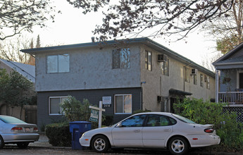 2414 O St in Sacramento, CA - Building Photo - Building Photo